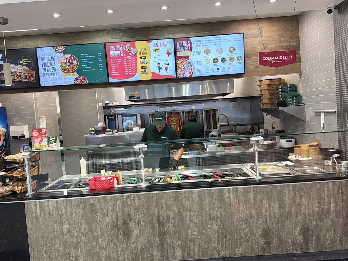 Restaurant Boustan Photo 4